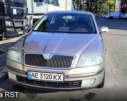 Сірий Шкода Октавія, об'ємом двигуна 2 л та пробігом 332 тис. км за 6500 $, фото 4 на Automoto.ua
