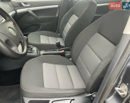 Серый Шкода Октавия, объемом двигателя 1.6 л и пробегом 120 тыс. км за 4800 $, фото 6 на Automoto.ua