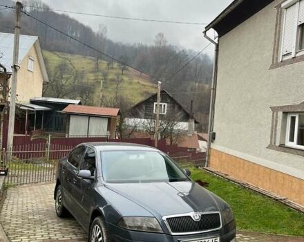 Сірий Шкода Октавія, об'ємом двигуна 1.6 л та пробігом 300 тис. км за 5800 $, фото 1 на Automoto.ua