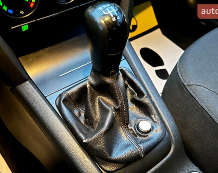 Серый Шкода Октавия, объемом двигателя 1.6 л и пробегом 250 тыс. км за 5850 $, фото 12 на Automoto.ua