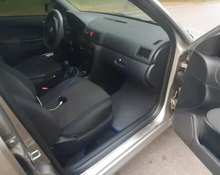 Серый Шкода Октавия, объемом двигателя 1.6 л и пробегом 315 тыс. км за 5000 $, фото 6 на Automoto.ua