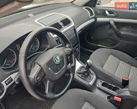 Сірий Шкода Октавія, об'ємом двигуна 1.6 л та пробігом 198 тис. км за 5899 $, фото 15 на Automoto.ua