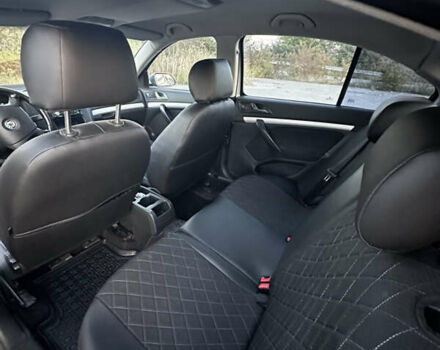 Серый Шкода Октавия, объемом двигателя 1.6 л и пробегом 276 тыс. км за 5000 $, фото 7 на Automoto.ua