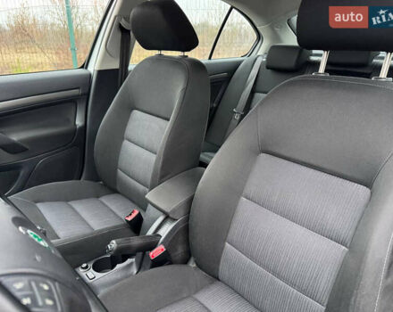 Серый Шкода Октавия, объемом двигателя 1.6 л и пробегом 190 тыс. км за 6390 $, фото 56 на Automoto.ua