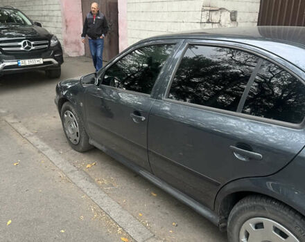 Серый Шкода Октавия, объемом двигателя 1.6 л и пробегом 270 тыс. км за 3200 $, фото 3 на Automoto.ua