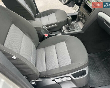 Сірий Шкода Октавія, об'ємом двигуна 1.6 л та пробігом 233 тис. км за 6359 $, фото 54 на Automoto.ua