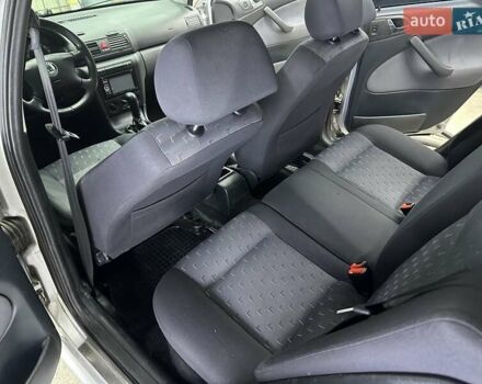 Серый Шкода Октавия, объемом двигателя 1.6 л и пробегом 218 тыс. км за 4950 $, фото 4 на Automoto.ua