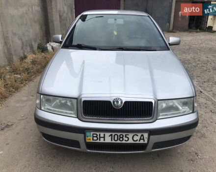 Серый Шкода Октавия, объемом двигателя 1.6 л и пробегом 227 тыс. км за 5400 $, фото 1 на Automoto.ua