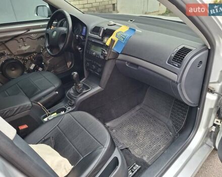 Серый Шкода Октавия, объемом двигателя 1.8 л и пробегом 291 тыс. км за 4600 $, фото 8 на Automoto.ua