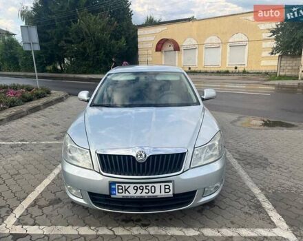 Сірий Шкода Октавія, об'ємом двигуна 1.6 л та пробігом 293 тис. км за 6400 $, фото 2 на Automoto.ua