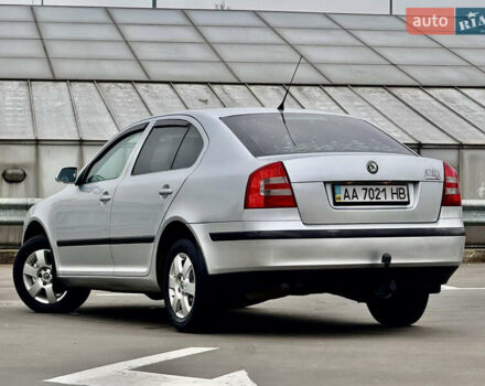 Сірий Шкода Октавія, об'ємом двигуна 2 л та пробігом 246 тис. км за 5999 $, фото 13 на Automoto.ua