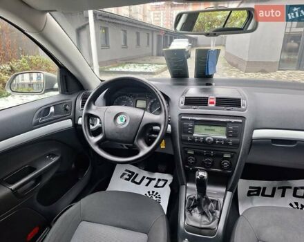 Серый Шкода Октавия, объемом двигателя 1.6 л и пробегом 187 тыс. км за 6450 $, фото 59 на Automoto.ua