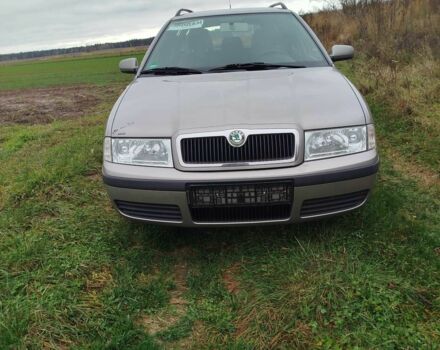 Серый Шкода Октавия, объемом двигателя 1.6 л и пробегом 210 тыс. км за 6800 $, фото 2 на Automoto.ua