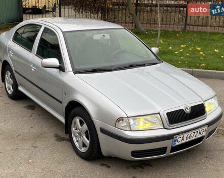 Серый Шкода Октавия, объемом двигателя 1.6 л и пробегом 275 тыс. км за 5500 $, фото 4 на Automoto.ua