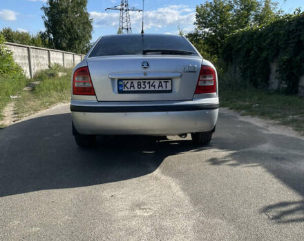 Серый Шкода Октавия, объемом двигателя 1.6 л и пробегом 202 тыс. км за 4350 $, фото 5 на Automoto.ua