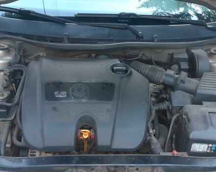 Серый Шкода Октавия, объемом двигателя 1.6 л и пробегом 315 тыс. км за 5000 $, фото 4 на Automoto.ua