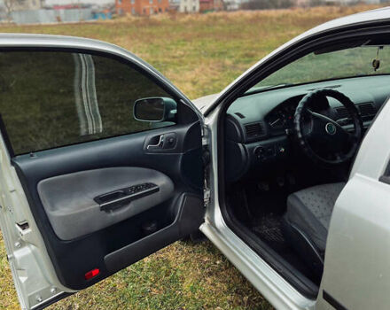 Серый Шкода Октавия, объемом двигателя 1.6 л и пробегом 150 тыс. км за 5100 $, фото 4 на Automoto.ua