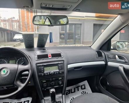 Серый Шкода Октавия, объемом двигателя 1.6 л и пробегом 187 тыс. км за 6450 $, фото 62 на Automoto.ua