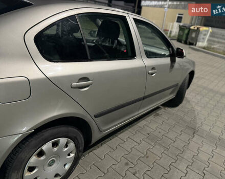 Серый Шкода Октавия, объемом двигателя 1.9 л и пробегом 300 тыс. км за 2850 $, фото 9 на Automoto.ua