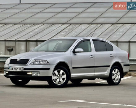 Сірий Шкода Октавія, об'ємом двигуна 2 л та пробігом 246 тис. км за 5999 $, фото 2 на Automoto.ua