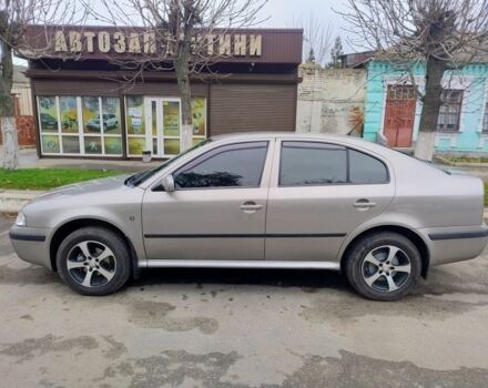 Серый Шкода Октавия, объемом двигателя 1.6 л и пробегом 285 тыс. км за 5600 $, фото 1 на Automoto.ua