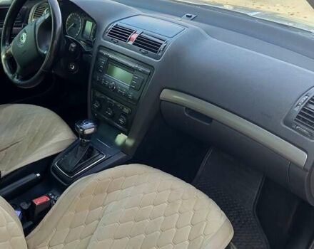 Серый Шкода Октавия, объемом двигателя 1.98 л и пробегом 203 тыс. км за 6150 $, фото 5 на Automoto.ua