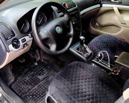 Серый Шкода Октавия, объемом двигателя 1.6 л и пробегом 300 тыс. км за 6199 $, фото 6 на Automoto.ua