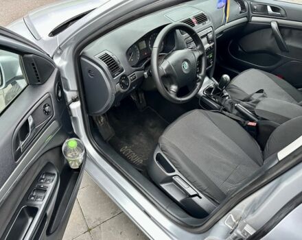 Серый Шкода Октавия, объемом двигателя 2 л и пробегом 285 тыс. км за 4999 $, фото 16 на Automoto.ua