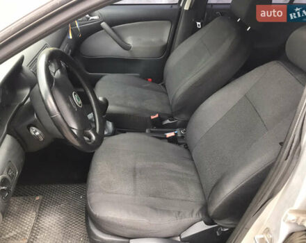 Серый Шкода Октавия, объемом двигателя 1.6 л и пробегом 227 тыс. км за 5400 $, фото 6 на Automoto.ua