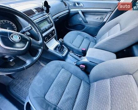 Шкода Октавия 2008 в Черкассах на Automoto.ua Серый Шкода Октавия, объемом двигателя 1.6 л и пробегом 251 тыс. км за 7200 $, фото 2 на Automoto.ua