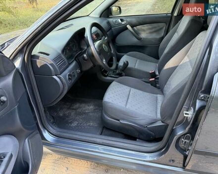 Серый Шкода Октавия, объемом двигателя 1.6 л и пробегом 197 тыс. км за 5500 $, фото 6 на Automoto.ua