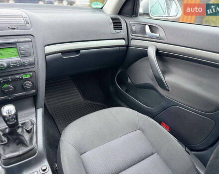 Серый Шкода Октавия, объемом двигателя 1.6 л и пробегом 190 тыс. км за 6390 $, фото 43 на Automoto.ua