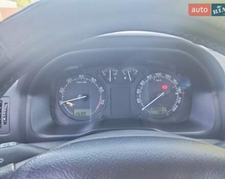 Сірий Шкода Октавія, об'ємом двигуна 1.6 л та пробігом 210 тис. км за 5500 $, фото 1 на Automoto.ua