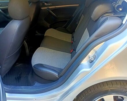 Сірий Шкода Октавія, об'ємом двигуна 2 л та пробігом 187 тис. км за 5800 $, фото 6 на Automoto.ua