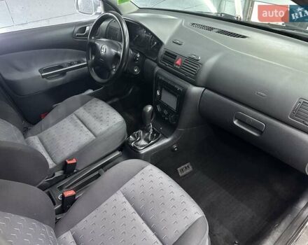 Серый Шкода Октавия, объемом двигателя 1.6 л и пробегом 218 тыс. км за 4950 $, фото 3 на Automoto.ua