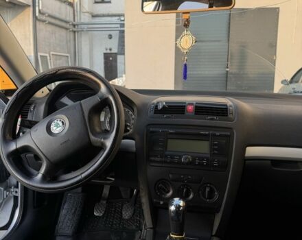 Серый Шкода Октавия, объемом двигателя 1.6 л и пробегом 245 тыс. км за 5500 $, фото 4 на Automoto.ua