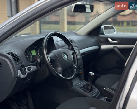 Серый Шкода Октавия, объемом двигателя 1.6 л и пробегом 164 тыс. км за 6400 $, фото 14 на Automoto.ua