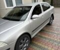 Сірий Шкода Октавія, об'ємом двигуна 2 л та пробігом 300 тис. км за 3500 $, фото 2 на Automoto.ua