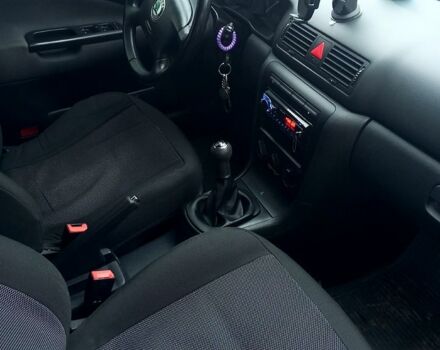 Серый Шкода Октавия, объемом двигателя 1.6 л и пробегом 226 тыс. км за 5000 $, фото 4 на Automoto.ua