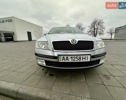 Сірий Шкода Октавія, об'ємом двигуна 2 л та пробігом 285 тис. км за 4999 $, фото 1 на Automoto.ua
