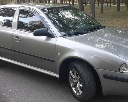 Серый Шкода Октавия, объемом двигателя 1.6 л и пробегом 315 тыс. км за 5000 $, фото 2 на Automoto.ua