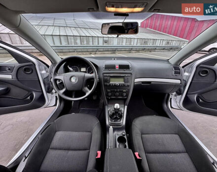 Сірий Шкода Октавія, об'ємом двигуна 2 л та пробігом 246 тис. км за 5999 $, фото 21 на Automoto.ua