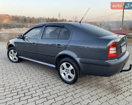 Сірий Шкода Октавія, об'ємом двигуна 1.6 л та пробігом 275 тис. км за 5750 $, фото 4 на Automoto.ua