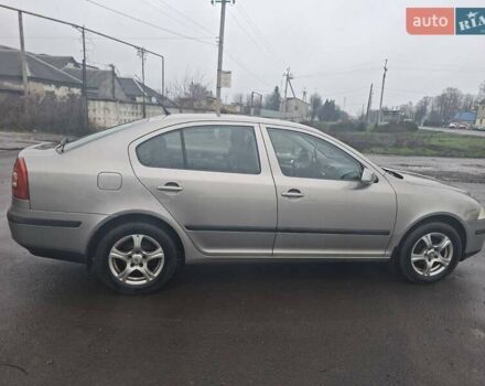 Серый Шкода Октавия, объемом двигателя 1.6 л и пробегом 236 тыс. км за 6600 $, фото 1 на Automoto.ua