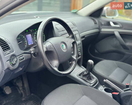 Серый Шкода Октавия, объемом двигателя 1.6 л и пробегом 190 тыс. км за 6390 $, фото 58 на Automoto.ua