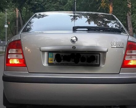 Серый Шкода Октавия, объемом двигателя 1.6 л и пробегом 315 тыс. км за 5000 $, фото 1 на Automoto.ua