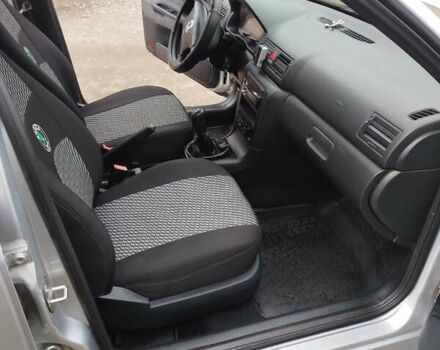 Сірий Шкода Октавія, об'ємом двигуна 1.6 л та пробігом 300 тис. км за 5300 $, фото 13 на Automoto.ua