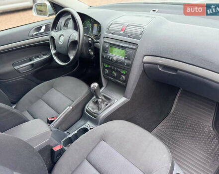 Серый Шкода Октавия, объемом двигателя 1.6 л и пробегом 190 тыс. км за 6390 $, фото 41 на Automoto.ua