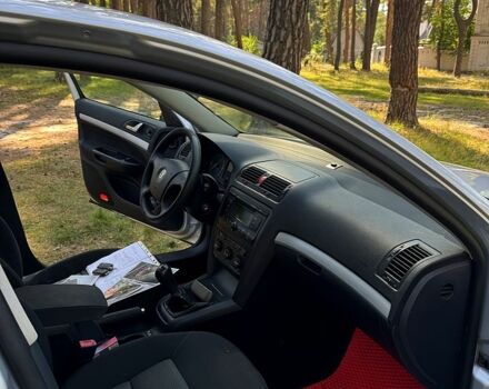 Серый Шкода Октавия, объемом двигателя 1.6 л и пробегом 0 тыс. км за 5600 $, фото 5 на Automoto.ua