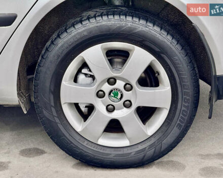 Сірий Шкода Октавія, об'ємом двигуна 2 л та пробігом 246 тис. км за 5999 $, фото 37 на Automoto.ua